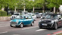 Powertrain listrik diambil dari Nissan Leaf bekas generasi pertama. Menurut LEC ini merupakan solusi yang lebih ramah lingkungan ketimbang harus menambang dan menciptakan material baru untuk konversi Mini klasik menjadi mobil listrik. Foto: Pool (londonelectriccars)
