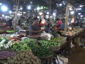 Pedagang Pasar Tradisional Purwakarta Menolak Keras PPN Sembako