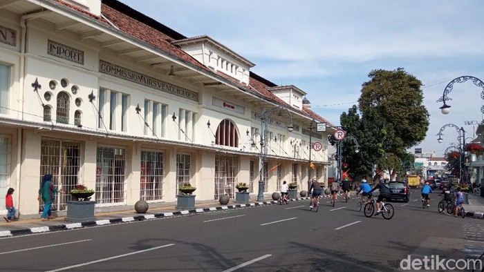 Sabtu Pagi di Jalan Asia Afrika Bandung