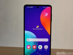 Unboxing Samsung Galaxy M62, Baterainya Super Besar