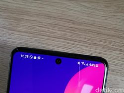 Unboxing Samsung Galaxy M62, Baterainya Super Besar