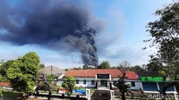 Tangki Pertamina di Cilacap, Jawa Tengah terbakar Jumat (11/6/2021) malam. 