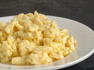 Persis Asli! Telur Orak-arik Ini Dibuat dari Kacang Kedelai