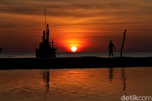 Salah satu potensi wisatanya yakni, dari Desa Wonorejo ini dapat menyaksikan matahari terbit dengan sempurna. Panoramanya tanpa terhalang apapun. Salah satu potensi wisatanya yakni, dari Desa Wonorejo ini dapat menyaksikan matahari terbit dengan sempurna. Panoramanya tanpa terhalang apapun.