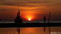 Salah satu potensi wisatanya yakni, dari Desa Wonorejo ini dapat menyaksikan matahari terbit dengan sempurna. Panoramanya tanpa terhalang apapun. 