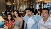 Mengenal sosok Erick, kakak Jessika Iskandar itu dikenal doyan kulineran. Momen itu banyak dibagikan di Instagramnya. Foto: Instagram @erickbanaiskandar