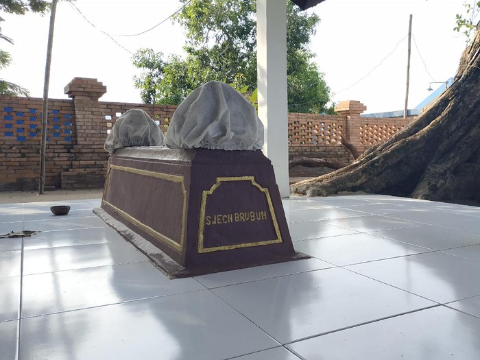 Makam Syekh Brubuh Pacitan