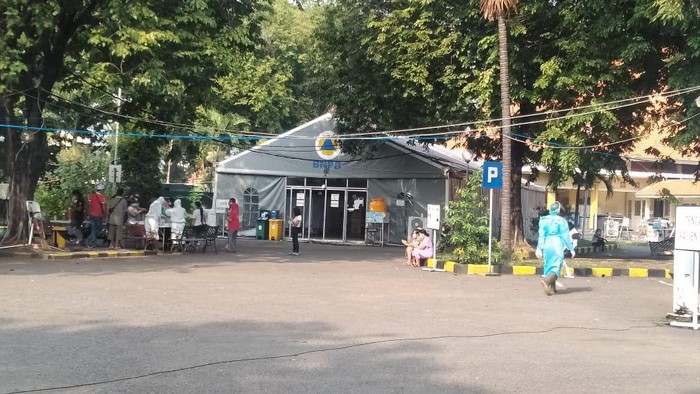 Pasien di Rumah Sakit Lapangan Indrapura (RSLI)