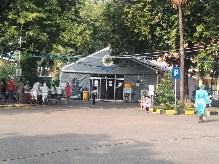 Pasien di Rumah Sakit Lapangan Indrapura (RSLI)