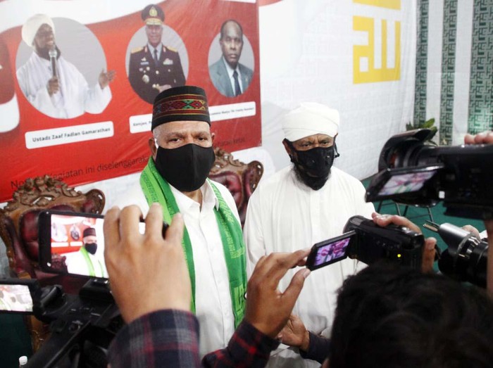 Para santri di Ponpes Nuu Waar, Bekasi, mendapat pendalaman nilai-nilai kebangsaan. Materi kebangsaan diberikan oleh Kabaintelkam Polri Komjen Paulus Waterpauw.