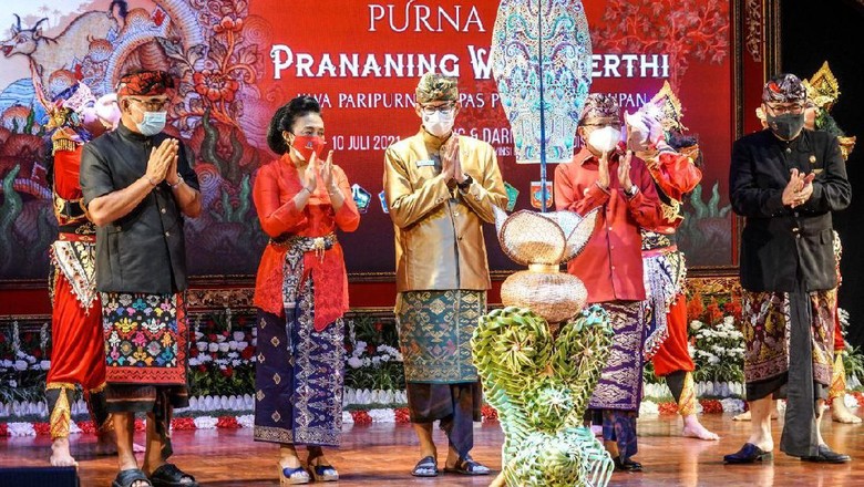 Sandiaga Uno di Acara Pesta Kesenian Bali Sandiaga Uno di Acara Pesta Kesenian Bali