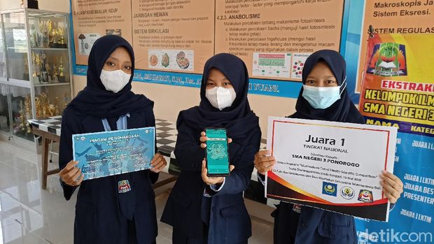 Siswa SMAN 3 Ponorogo Bikin Aplikasi Cegah COVID-19 di Tempat Wisata