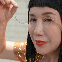 Kondisinya itu pun mengejutkan dokter karena pertama kalinya tercatat dalam sejarah ada orang yang punya bulu mata seperti itu apalagi terjadi secara tiba-tiba. Dikatakan jika bulu matanya mulai tumbuh panjang sejak 2015 setelah pulang dari perjalanan alam. Foto: Guinness World Records