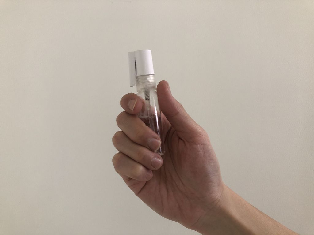 Botol hand sanitizer tipe semprot yang inovatif bernama PUNTO.