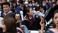 Meski menjadi negara yang pertama kali melaporkan kasus COVID-19, China, khususnya Wuhan dilaporkan telah berhasil menanggulangi penyebaran virus Corona di kawasannya.