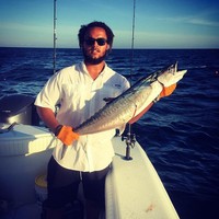 Connor kerap mengikuti turnamen pemancingan. Seperti dikutip dari Yahoo, hadiah kemenangannya pun tidak seberapa. US$ 1.000 atau sekitar 14 juta dibagi-bagi lagi dengan grupnya.  Foto: Instagram