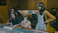 Dalam tangtangan tersebut, penggarapan lagu itu harus selesai dalam waktu 24 jam. Foto: dok. Studio Pop