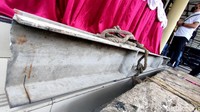 Selain itu, pihak kepolisian juga berhasil menangkap kasus perusakan salah satu besi jembatan di tanjung priok.