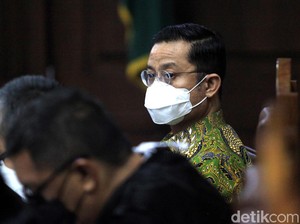 Pejabat Kemensos Nyanyi soal Siasat Legislator Senayan di Kasus Bansos