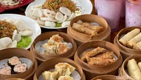 Selain menu mie andalan yang populer Kober Mie Setan Probolinggo juga menyediakan menu beragam sushi, dim sum dan kopi hingga gelato. Jadi tiap ke gerai Kober Mie Setan tidak harus makan mie. Foto: Hilda Meilisa Rinanda
