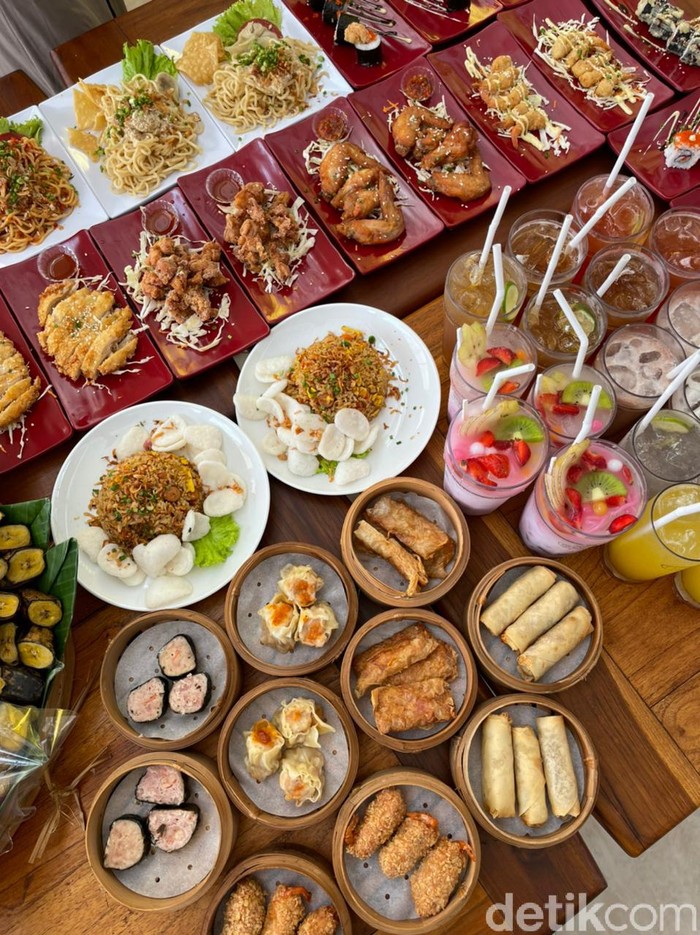 Kober Mie Setan Sediakan Menu Mie, Sushi hingga Dim Sum Buat Warga Probolinggo Kober Mie Setan Sediakan Menu Mie, Sushi hingga Dim Sum Buat Warga Probolinggo