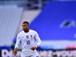 Mbappe ke Giroud: Ngapain Curhat ke Media, Ngomong Langsung Saja