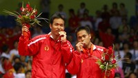 Dunia bulutangkis Indonesia berduka usai kehilangan salah satu putra terbaiknya yakni Markis Kido pada Senin (14/6) lalu. Legenda bulutangkis Indonesia itu diduga meninggal karena serangan jantung. Getty Images/Lars Baron.