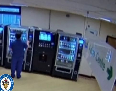 Miris! Pegawai RS Curi Kartu ATM Pasien Meninggal untuk Beli Permen