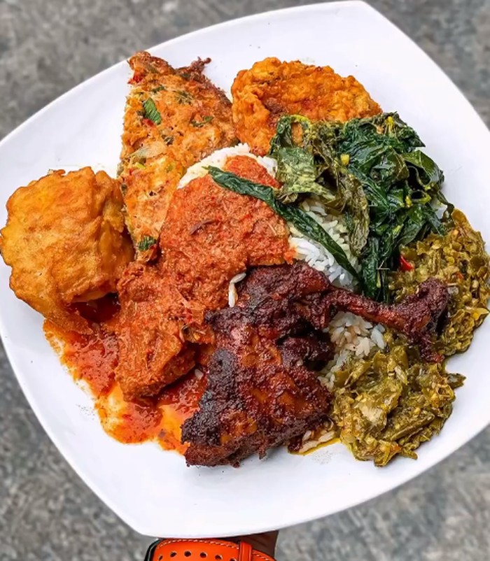 Nasi Padang Rp 20 ribu 20 Nasi Padang Rp 20 Ribuan Ada di Sini