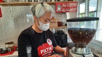 Piltik memang memiliki menu spesial yakni kopi siborongborong yang diseduh menjadi kopi panas dan es kopi. Foto: Putu Intan/detikcom