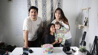 Namun, dalam keterangannya, Sheila Marcia enggan untuk berkomentar. Sheila mengatakan ingin menghargai proses hukum dan ingin menjaga anaknya. Foto: Instagram @itssheilamj