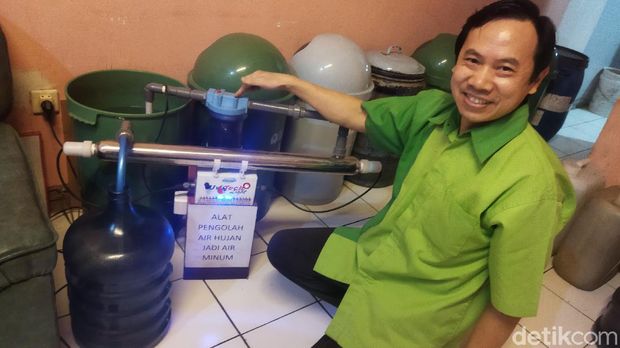 Simon Ubah Air Hujan Jadi Layak Minum