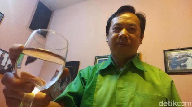 Simon Ubah Air Hujan Jadi Layak Minum