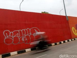 Terlalu! Flyover Gaplek Jadi Korban Aksi Vandalisme