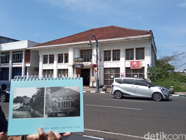 Tak banyak yang tahu, kalau ternyata bangunan ini dulunya adalah Toko Mebel Rotan Lido. (Bonauli/detikcom) Tak banyak yang tahu, kalau ternyata bangunan ini dulunya adalah Toko Mebel Rotan Lido. (Bonauli/detikcom)