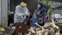 Tes swab antigen dilakukan untuk tracing warga yang terpapar dan mencegah penyebaran virus corona.