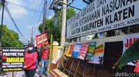 Seorang warga Desa Borangan, Kecamatan Manisrenggo, Nugroho di kantor BPN Jalan Veteran, Klaten, Selasa (15/6/2021) mengatakan, mendukung proyek tol berjalan tetapi harus ada kejelasan.