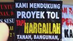 Bawa Pohon Pisang-Sengon, Warga Terimbas Tol Yogya-Solo Geruduk BPN