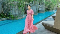 Sederet momen dibagikan oleh pesinetron tersebut lewat akun Instagram resminya. Termasuk momen ala OOTD yang tak jarang menghiasi laman media sosial Bunga Zainal. (Foto: dok. Instagram @bungazainal05) 