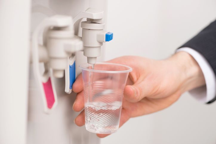 8 Cara Mudah Bersihkan Dispenser agar Bebas Kotoran