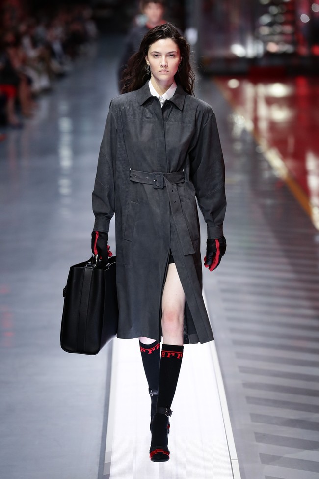 Bekerjasama dengan desainer Rocco Iannone, Ferrari menawarkan pilihan busana luxury-streetwear dalam estetika athleisure nan kekinian yang terbuat dari material berkualitas premium.  Foto: dok. Getty Images/Vittorio Zunino Celotto.