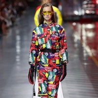 Bekerjasama dengan desainer Rocco Iannone, Ferrari menawarkan pilihan busana luxury-streetwear dalam estetika athleisure nan kekinian yang terbuat dari material berkualitas premium.  Foto: dok. Getty Images/Vittorio Zunino Celotto.