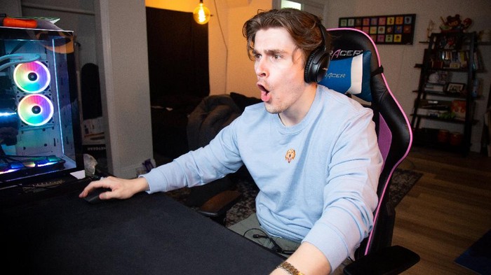 Gila! Streamer ini Melakukan Live Streaming Hingga 30 Hari di Twitch