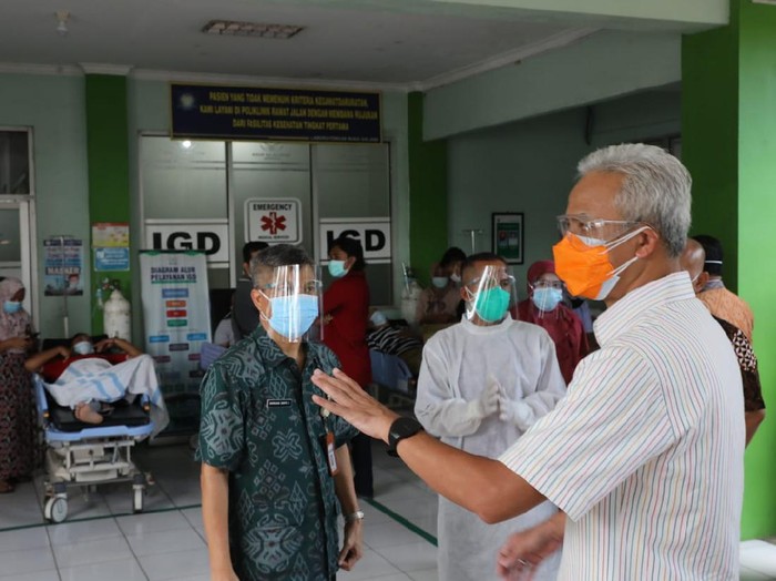 Gubernur Jateng Ganjar Pranowo saat sidak di RSUD Kartini Jepara, Selasa (16/5/2021).