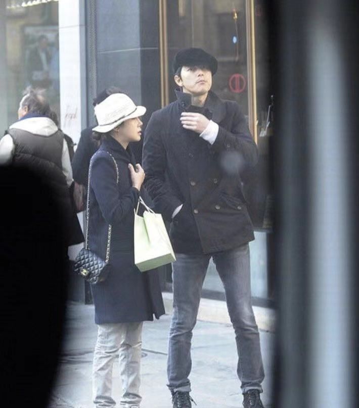 Lee Ji Ah dan Jung Woo Sung