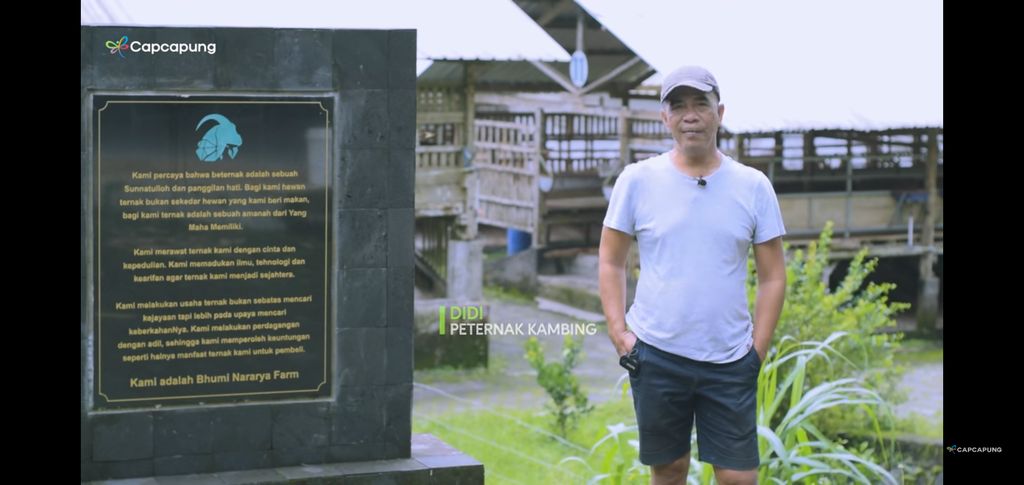 Mantan Manager BUMN Ini Sukses Jadi Peternak Kambing