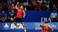 Yang ini adalah momen saat Markis Kido bahu-membahu dengan Markus Gideon di ajang Indonesia Open 2014 di Istora Senayan. (Foto: Getty Images/Robertus Pudyanto)