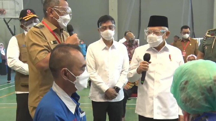 Maruf Amin tinjau vaksinasi di Tangsel