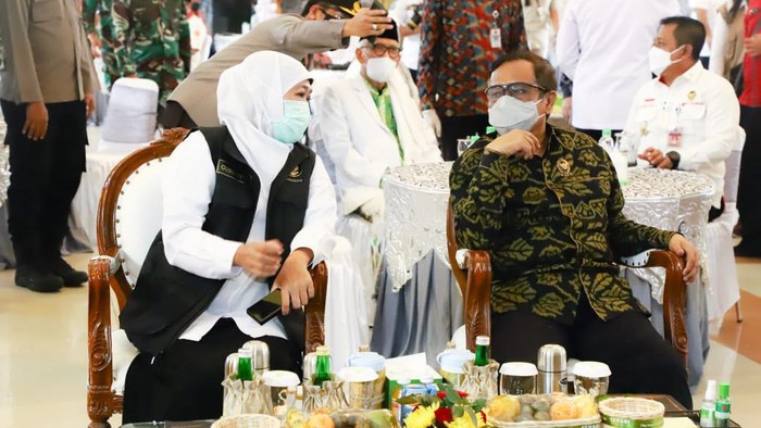 Menkopolhukam Mahfud MD dan Gubernur Khofifah