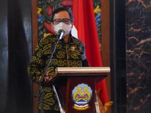 Mahfud Minta Ulama-Tokoh Agama Tenangkan Masyarakat Hadapi Corona
